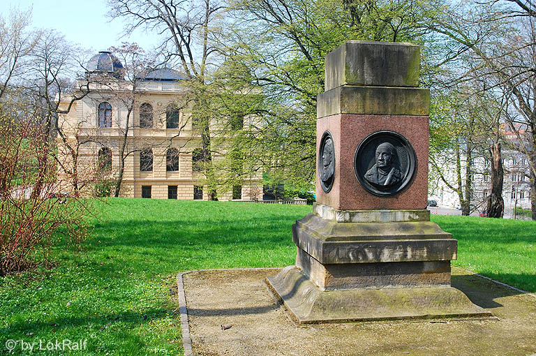 Altenburg - Brehm-Schlegel-Brehm-Denkmal