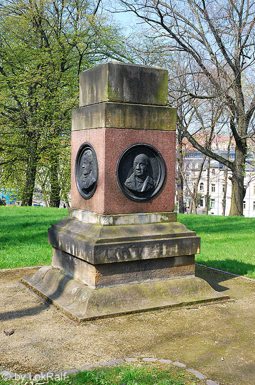 Altenburg - Brehm-Schlegel-Brehm-Denkmal